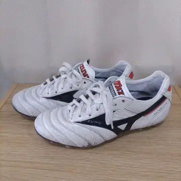 Mizuno Morelia 축구화 화이트/블랙