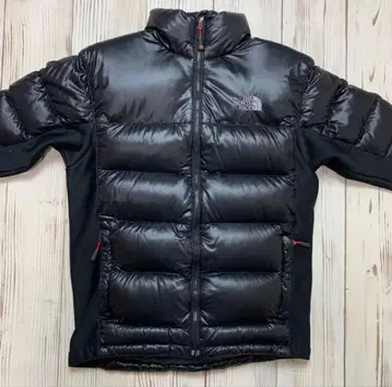 THE NORTH FACE 서밋 시리즈 다운 자켓