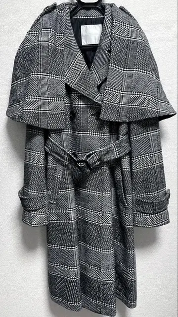 CECIL McBEE 세실 코트