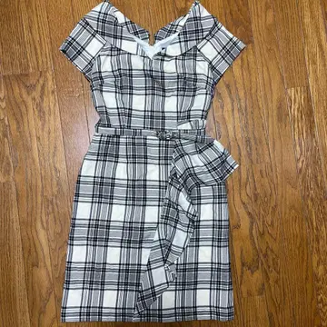 레어 인기 JUSGLITTY 체크 무늬 무릎 기장 원피스 반팔