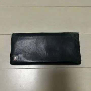 TOMMY HILFIGER 블랙 가죽 장지갑
