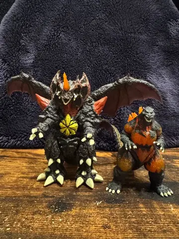 고질라 가샤폰 HGX 고질라 1995 & 디스트로이어 세트