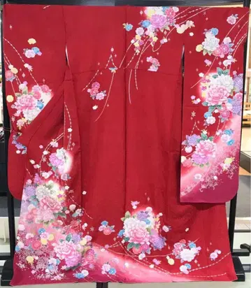 약간의 하자가 있는 순수 실크 후리소데 기성복 리메이크-B