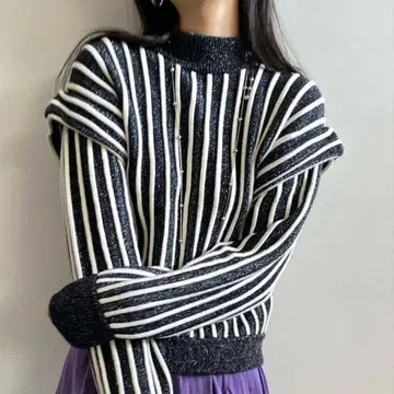 AMERI SWELL STRIPE KNIT 라메 니트 스트라이프 블랙