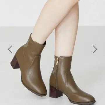 ORiental TRaffic 청키힐 미들 부츠 LL 모카