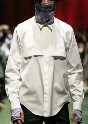 존 로렌스 설리번 PRINT EARHOOK HI-NECK TOP