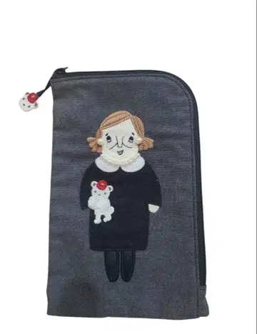 MUVEIL x familiar 콜라보 파우치