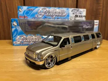 엑스커션 리무진 1/24 스케일