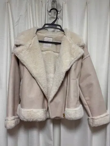 마제스틱 레곤 복슬복슬 아우터 화이트