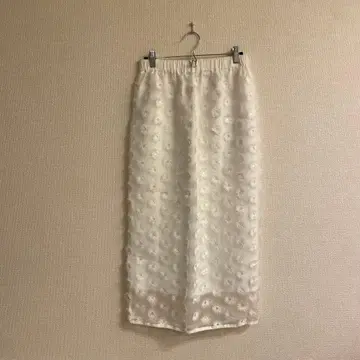 [ IENA ] 자수 롱 스커트 (화이트)