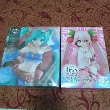 하츠네 미쿠 & 벚꽃 미쿠 피규어 세트