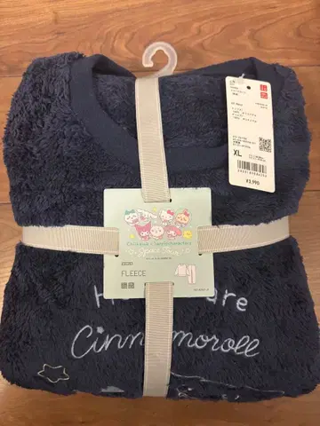 유니클로 치이카와 산리오 콜라보 XL 플리스 세트 네이비 새상품