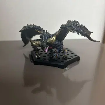 몬헌 피규어 네르기안테