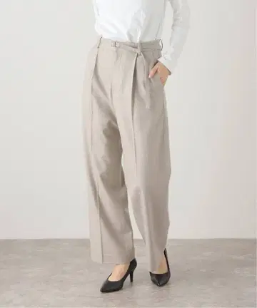 Spick and Span 벨트 부착 와이드 스트레이트 팬츠