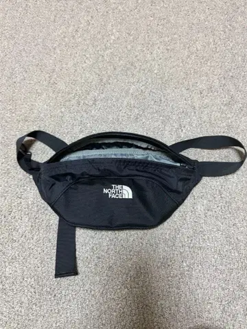 THE NORTH FACE 바디백 블랙