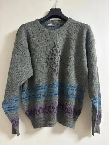 BIRKDALE 그레이 무늬 스웨터