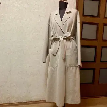 베이지 롱 코트 허리 리본 포함