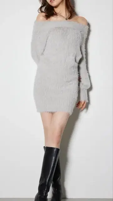 오프숄더 샤기 니트 미니 원피스