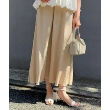 25SS BEARDSLEY 백 테일 니돔 스커트 베이지 사이즈 1