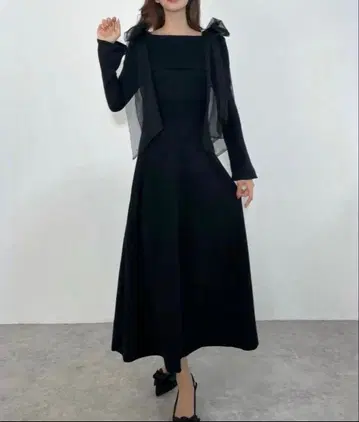 JUNOAH 튤 리본 오프숄더 니트 원피스 플레어 주노아