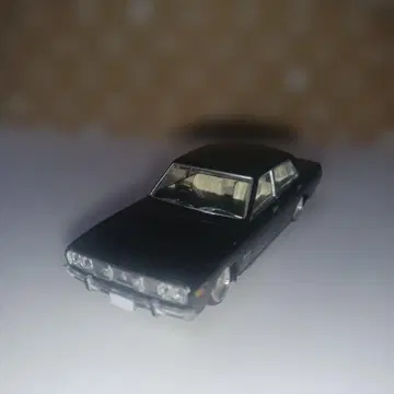 토미카 리미티드 빈티지 네오, 닛산 세드릭 2600 GX, 74년식 개조