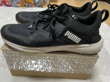 PUMA 블랙 스니커즈