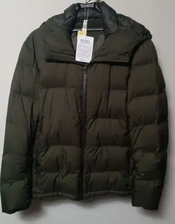 UNIQLO 올리브 다운 자켓 내 포켓 부착