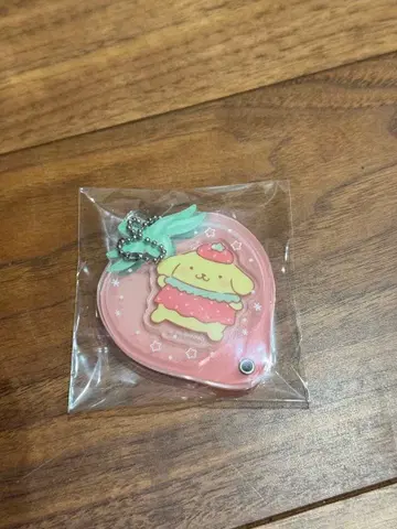 산리오 시크릿 커스텀 아크릴 참 딸기 폼폼푸딩