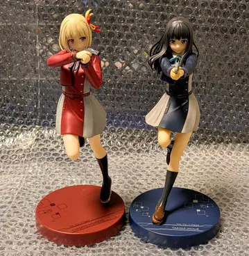 리코리스 리코일 카베라기 치사토 이노우에 타키나 피규어 2체 세트