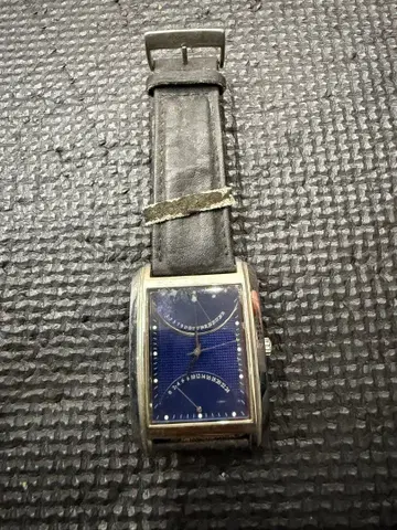 PARLIAMENT 퍼라멘토 손목시계