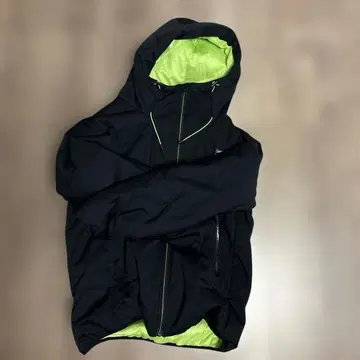 후드 부착 캐주얼 점퍼 블랙/라임