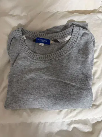 BLUE LABEL 그레이 크루넥 니트