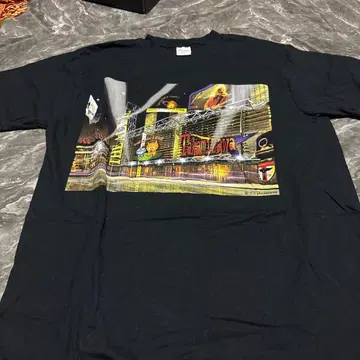 도시의 야경 프린트 T셔츠 L사이즈