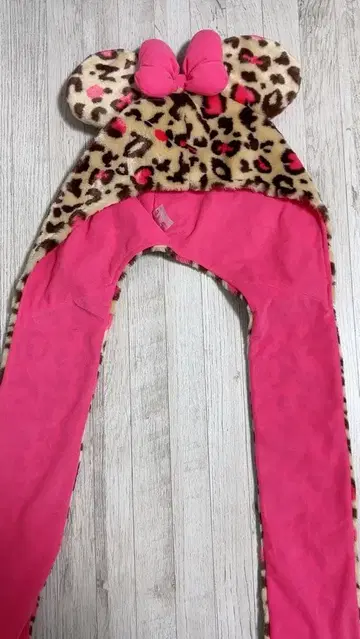 레오파드 무늬 팬캡