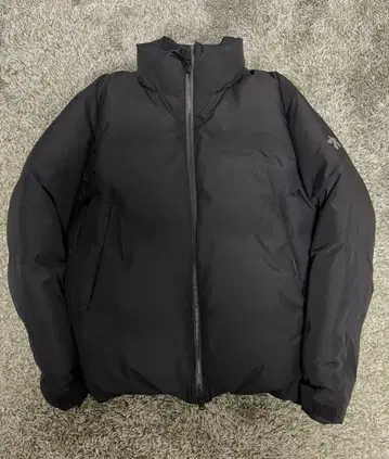 데상트 올마인 블랙 다운 자켓