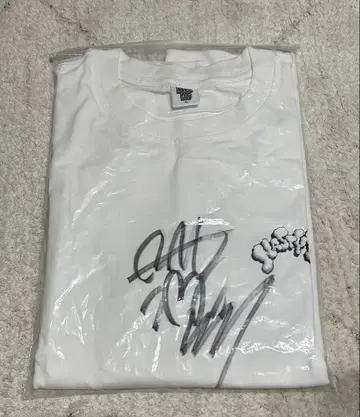 NastyDog 나스티도그 사인 포함 화이트 T셔츠