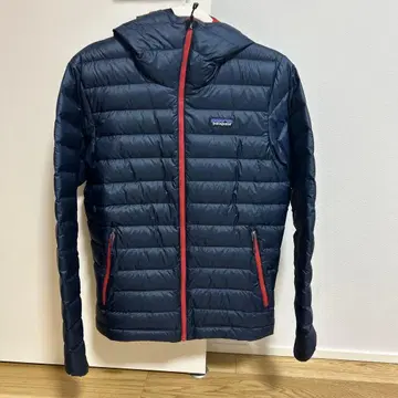 파타고니아 다운 스웨터 후디 네이비 레드 남성용 XS