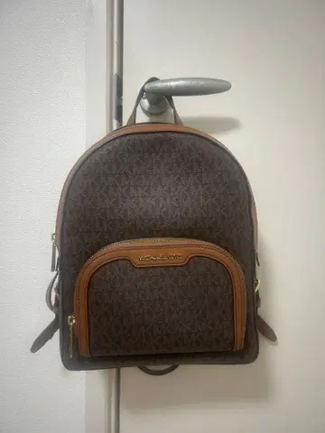 Michael Kors 브라운 백팩