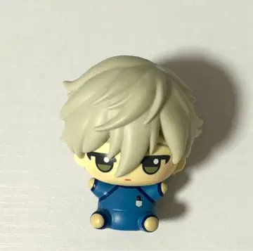 블루 록 나기 세이시로 앉아있는 피규어