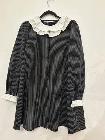 프릴 옷깃 스트라이프 미니 원피스 Ank Rouge