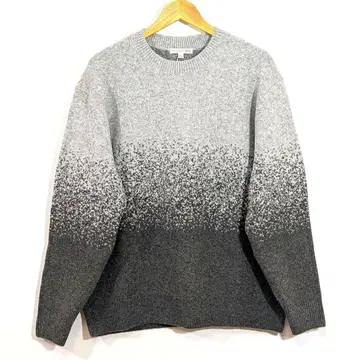 유니클로 x JW 앤더슨 수플레얀 그라데이션 크루넥 스웨터