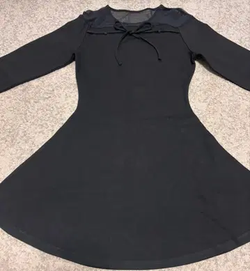 블랙 긴팔 플레어 원피스 Darich 리본