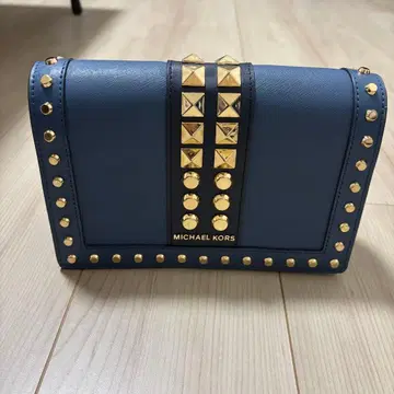 MICHAEL KORS 스터드 장식 숄더백