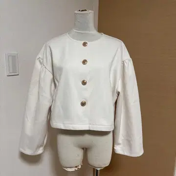 플라워 숏 기장 노카라 자켓 골드 버튼