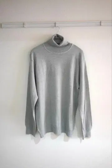 BON GIOVANE 그레이 터틀넥 니트 긴팔