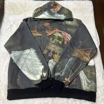 Chilaxxx 스컬 그래픽 후드티