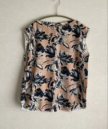 TOMORROWLAND*투모로우랜드 프린트 슬리브리스