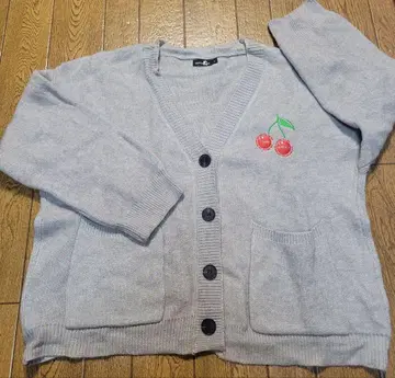 NIER 체리 자수 그레이 긴팔 가디건