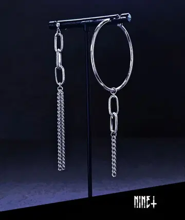 1904 개성파 귀걸이 빅 사이즈 실버 비대칭 MODE PIERCE