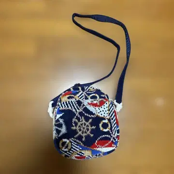 페이 숄더백 네이비 계열 마린